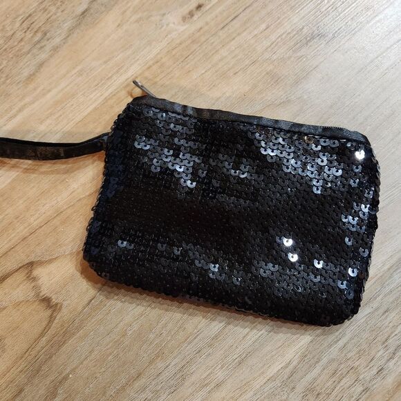 💜Candie's Black Sequin Zippered Wristlet Pouch - Picture 4 of 11